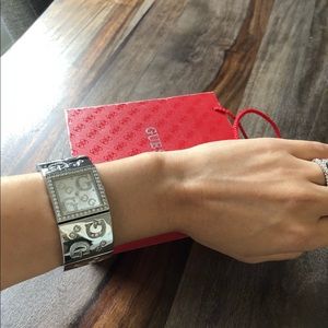 Guess Watch